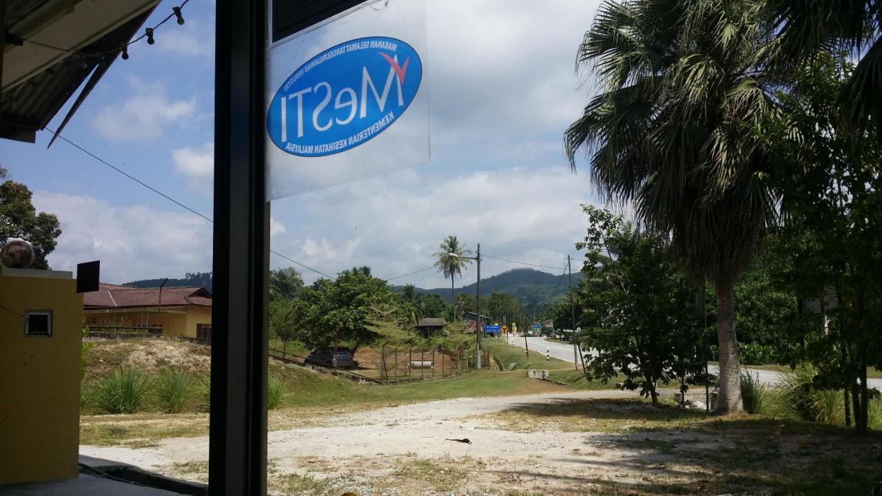 Kuntum Cottage Bed & Breakfast Kampung Tanjung Ipoh Exterior photo