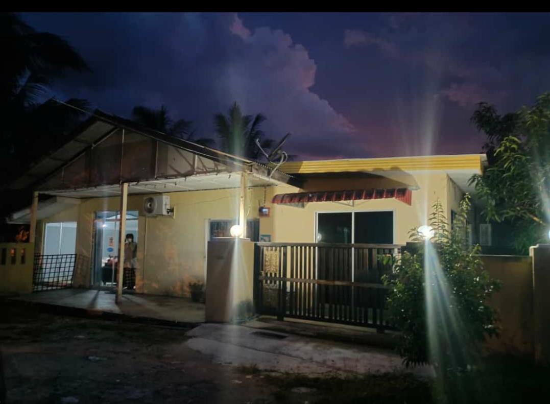 Kuntum Cottage Bed & Breakfast Kampung Tanjung Ipoh Exterior photo